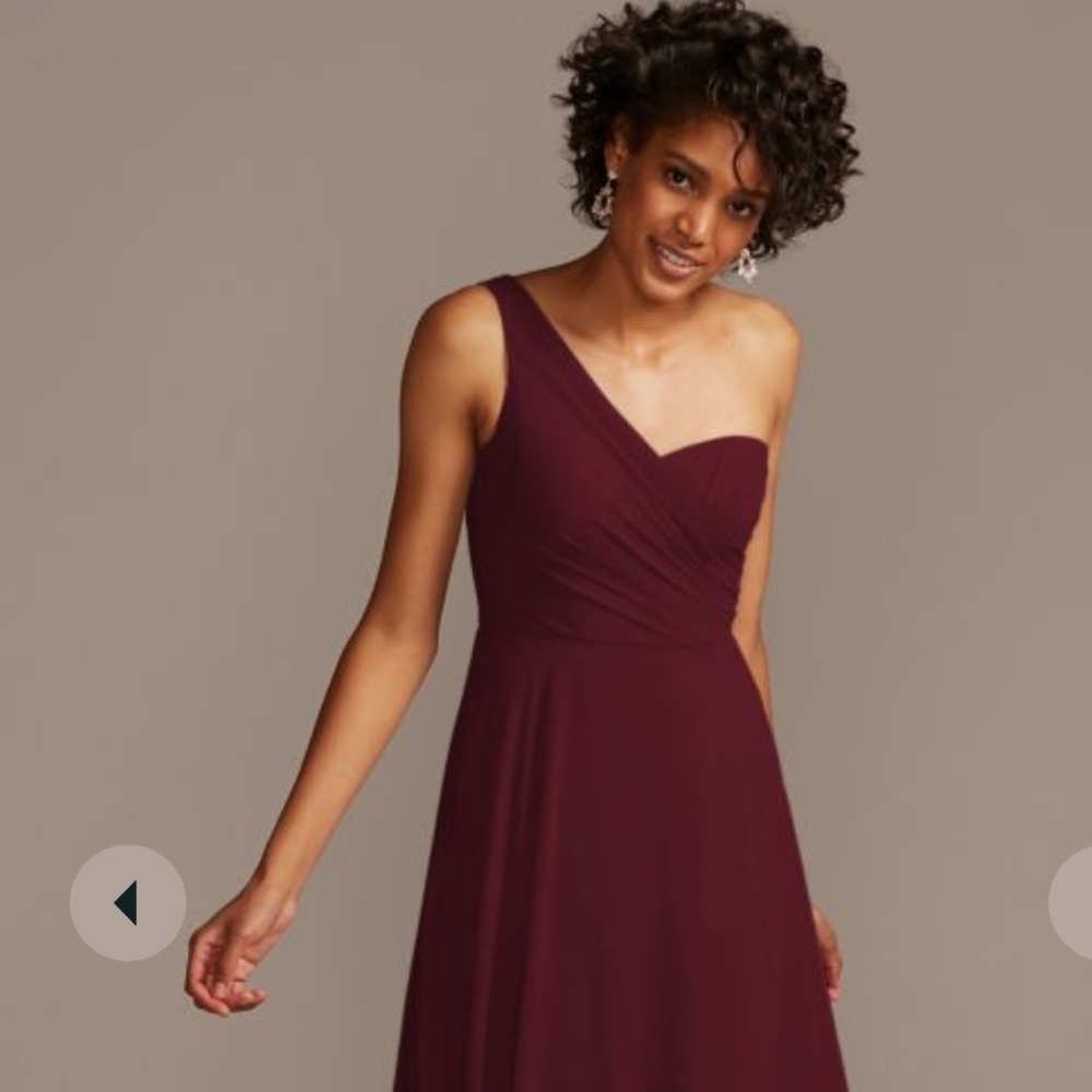 NWT- Beautiful David’s bridal bridesmaid dress Wine color! Long dresses are in!